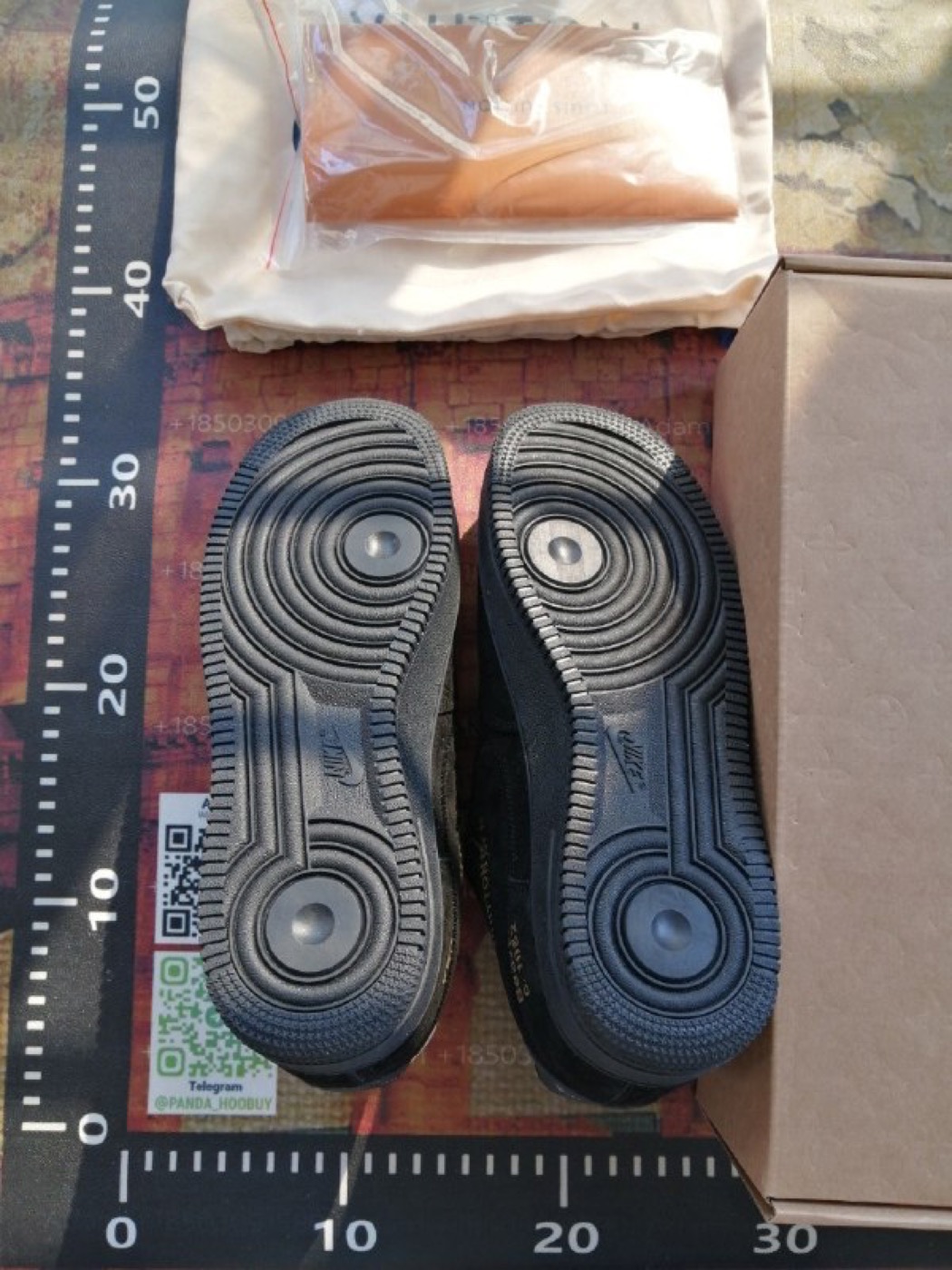 Shoe QC photo used to compare colour and panel details