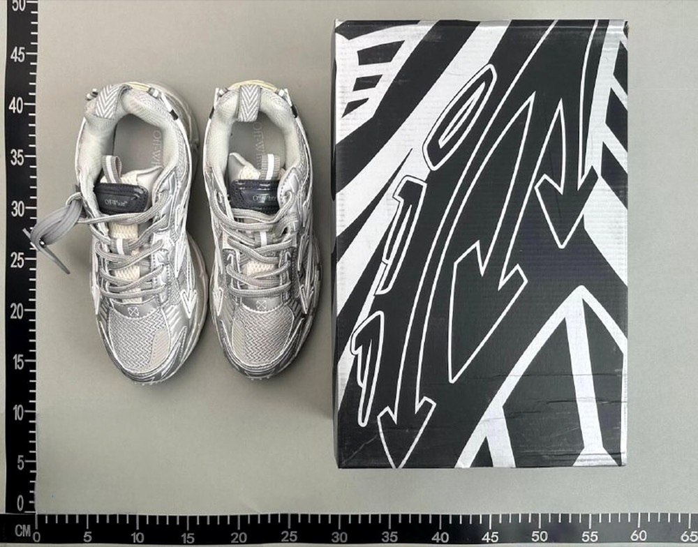Box photos are useful for size and packaging decisions, but the box also affects parcel volume.