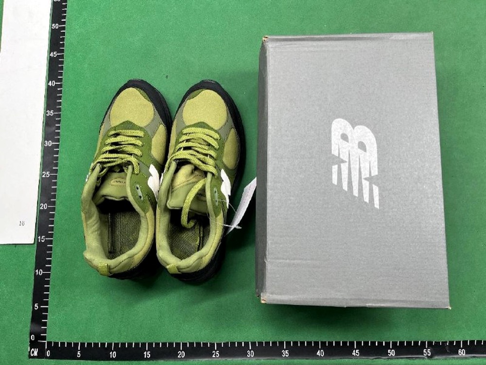 New Balance 9060 Kakobuy QC top view with shoes and box before shipping