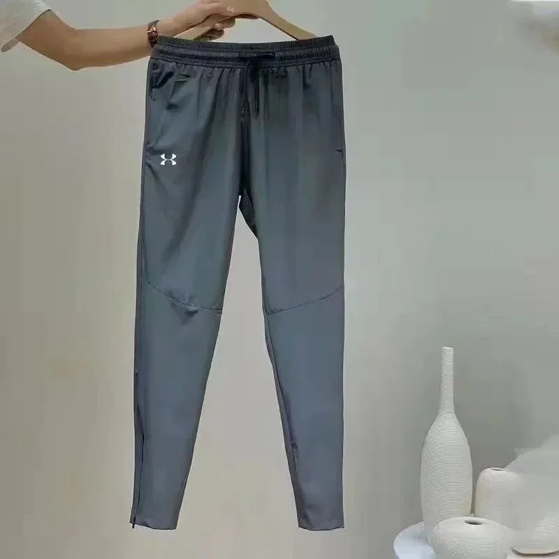 UA裤子03