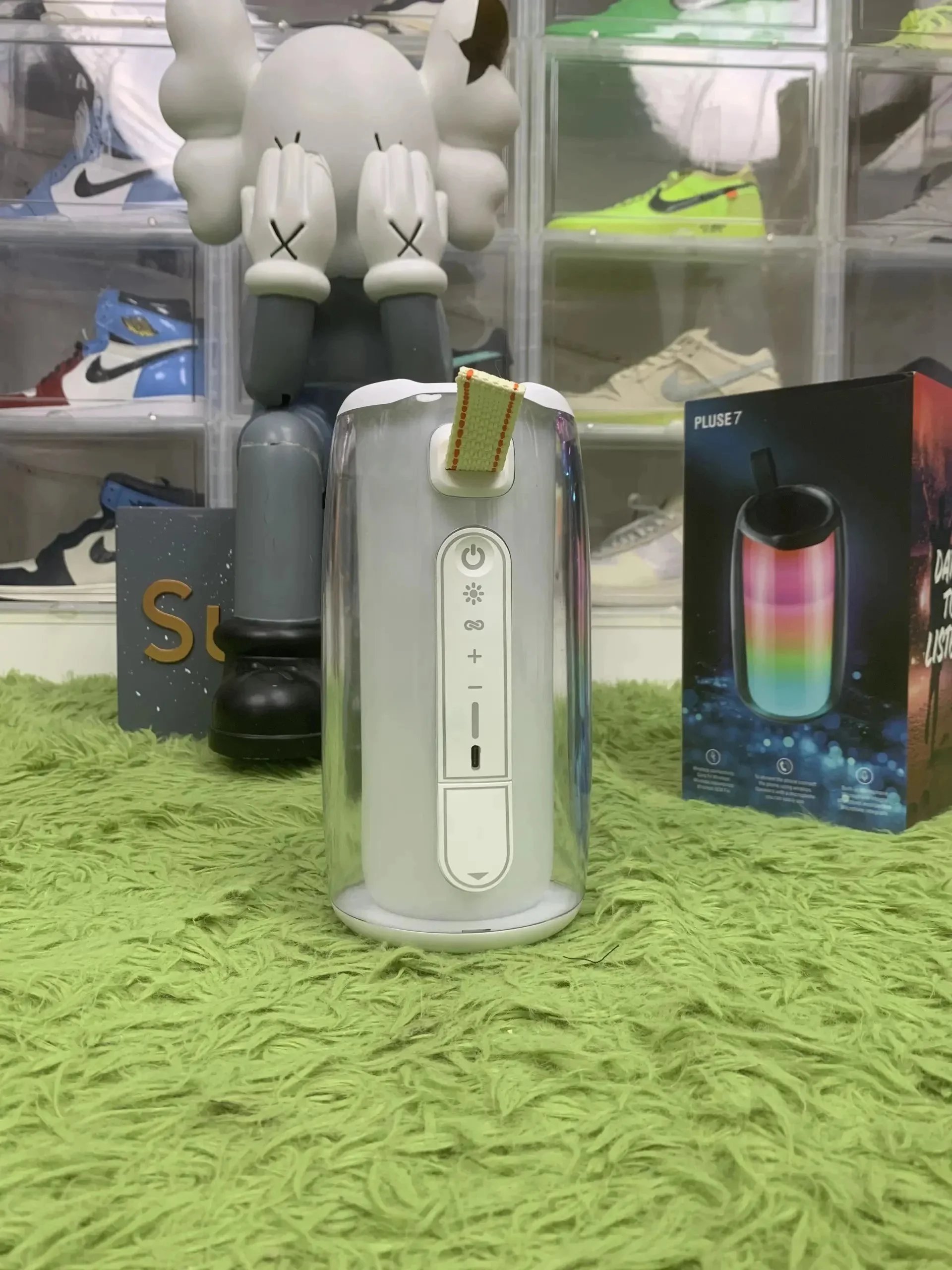 PLUSE 7 White
