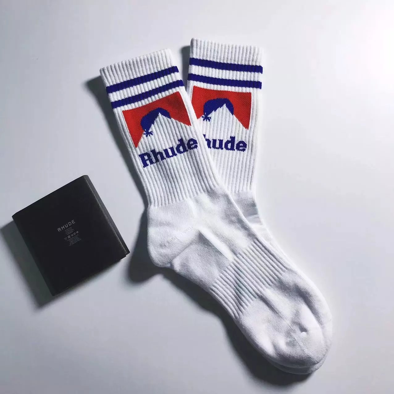 HO00022新红色烟盒