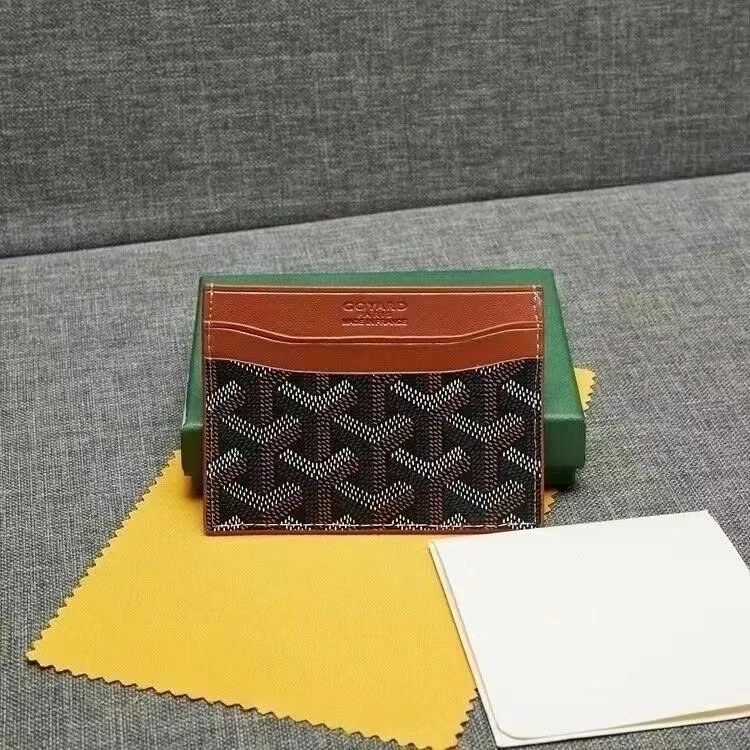 深棕色
