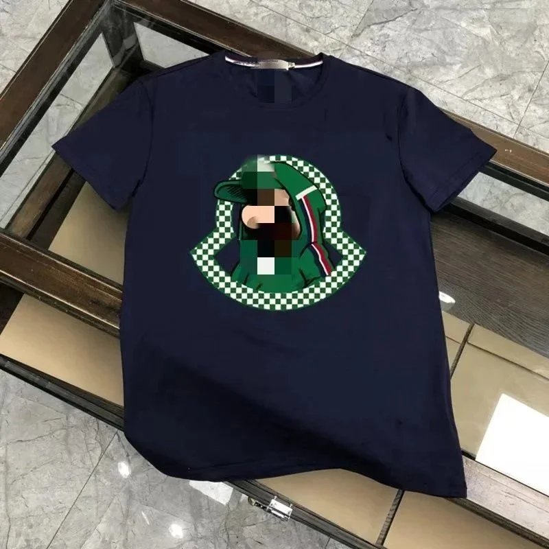 黑色.，