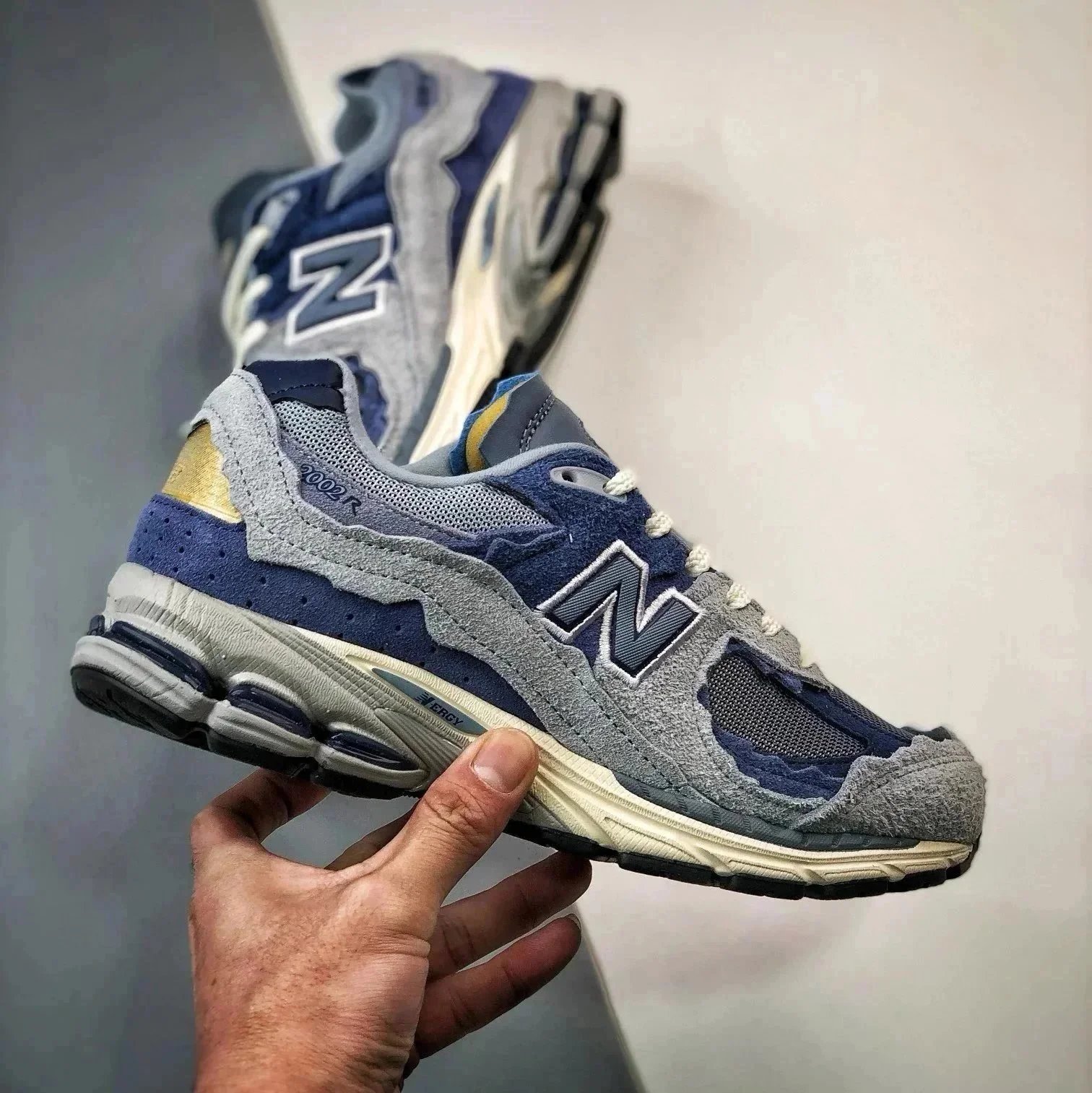 M2002RDI