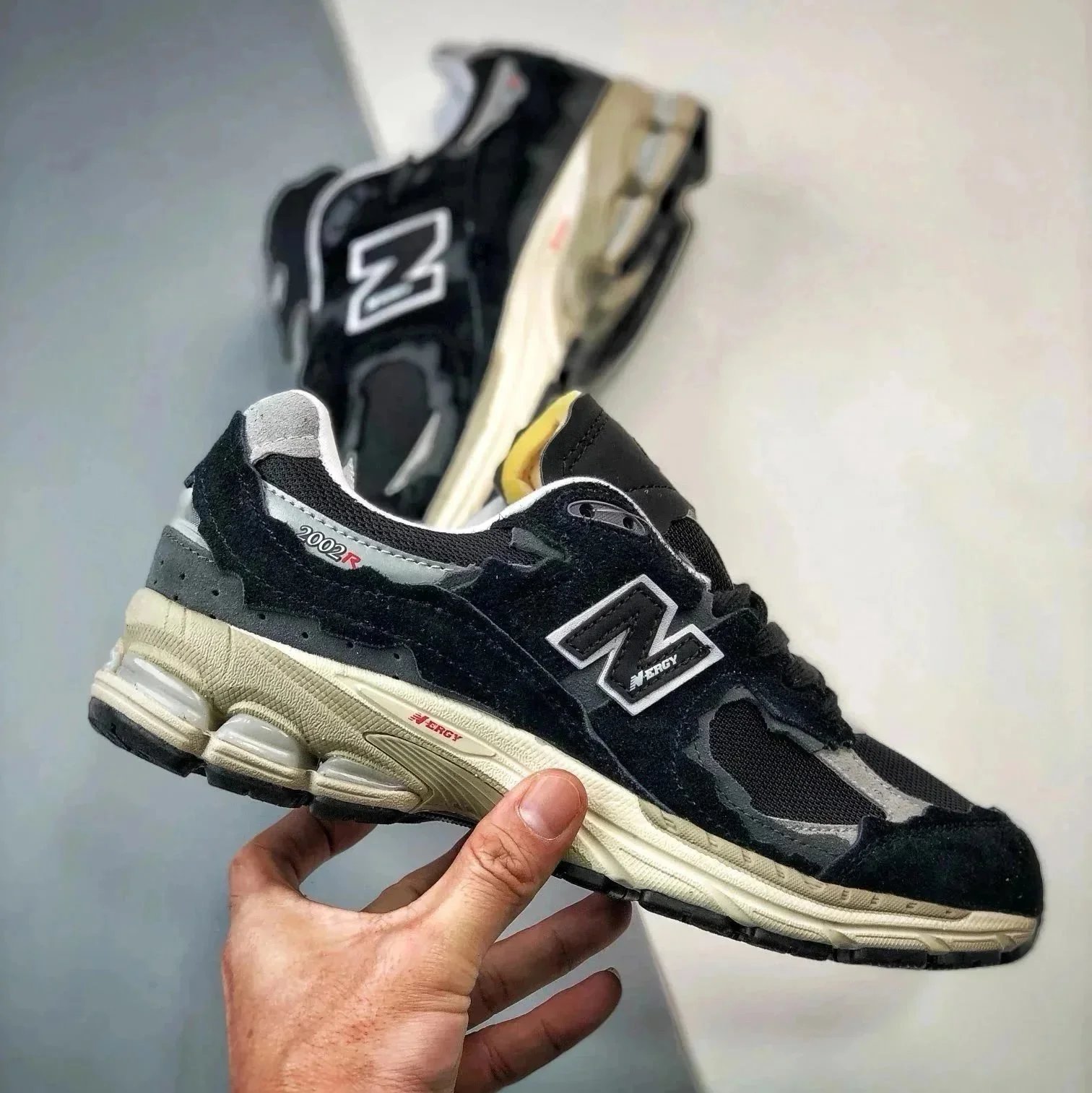 M2002RDJ