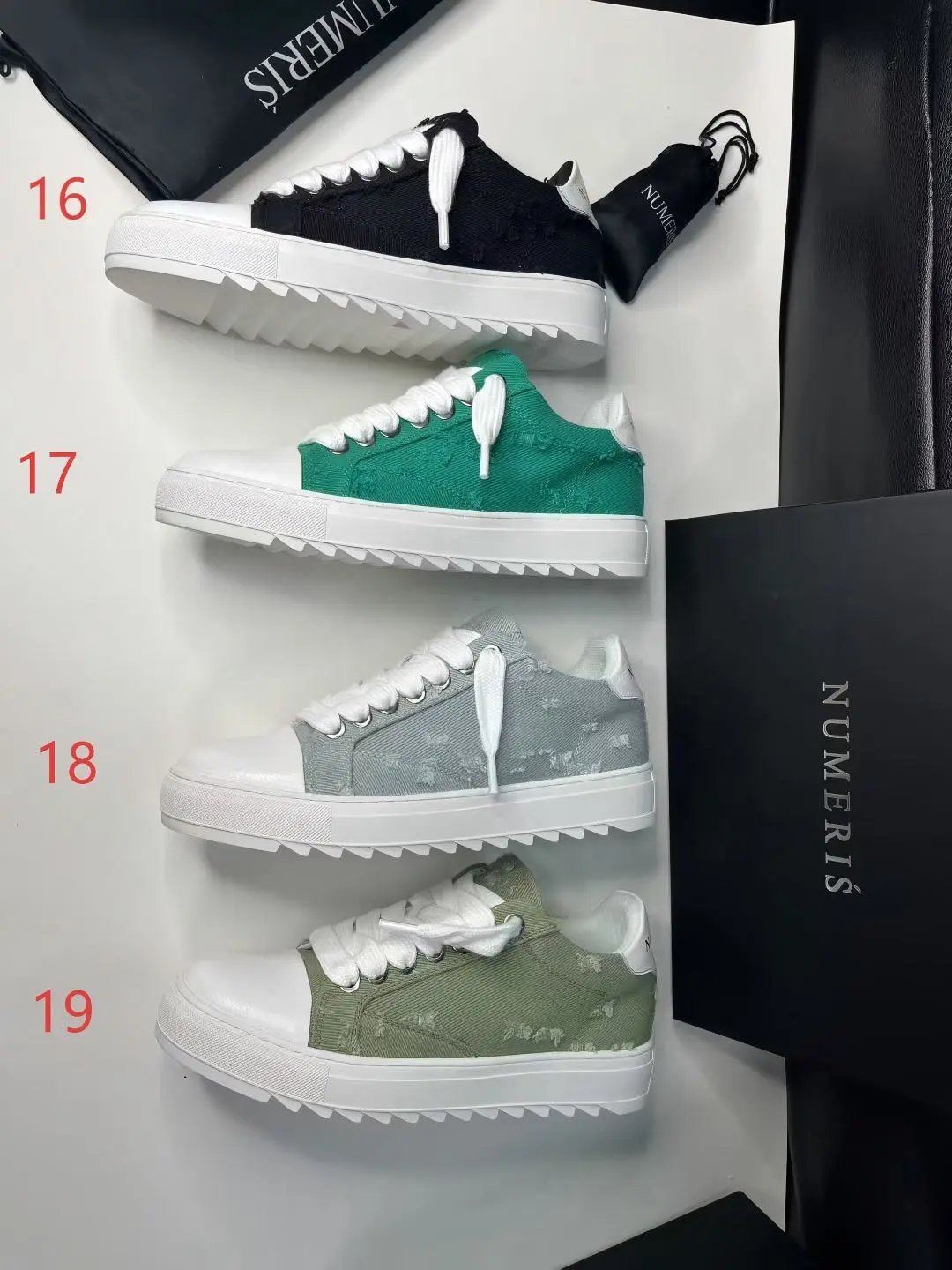 16黑色