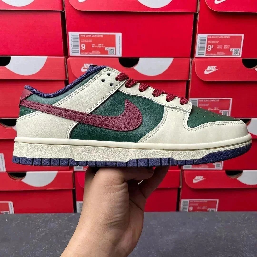 From Nike, To You 绿红蓝鸳鸯钩 FV8106-361