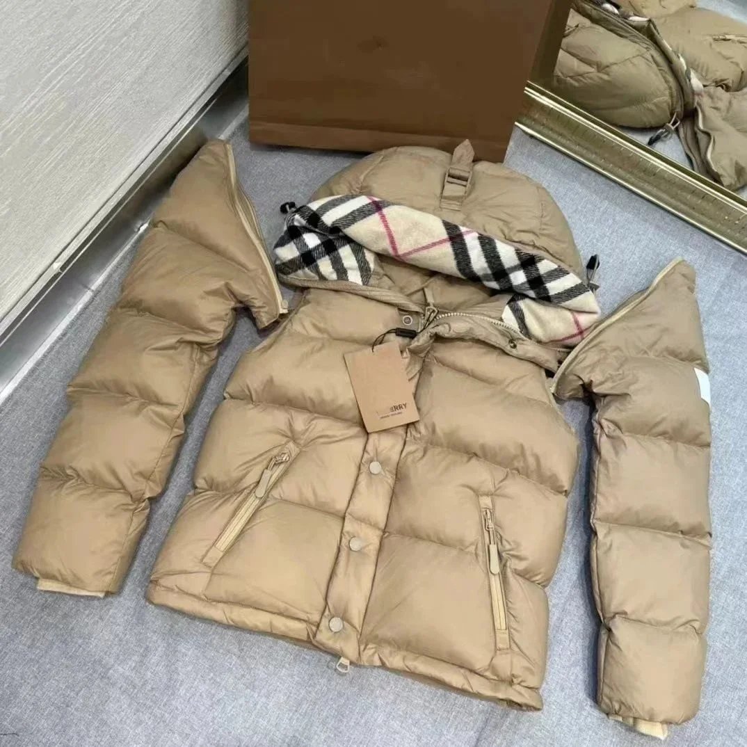 卡其色