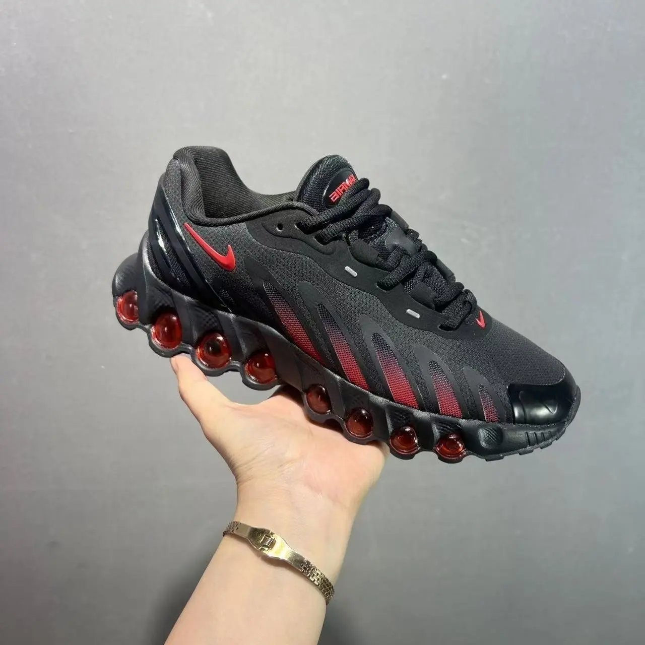 FQ7860-029  黑红色