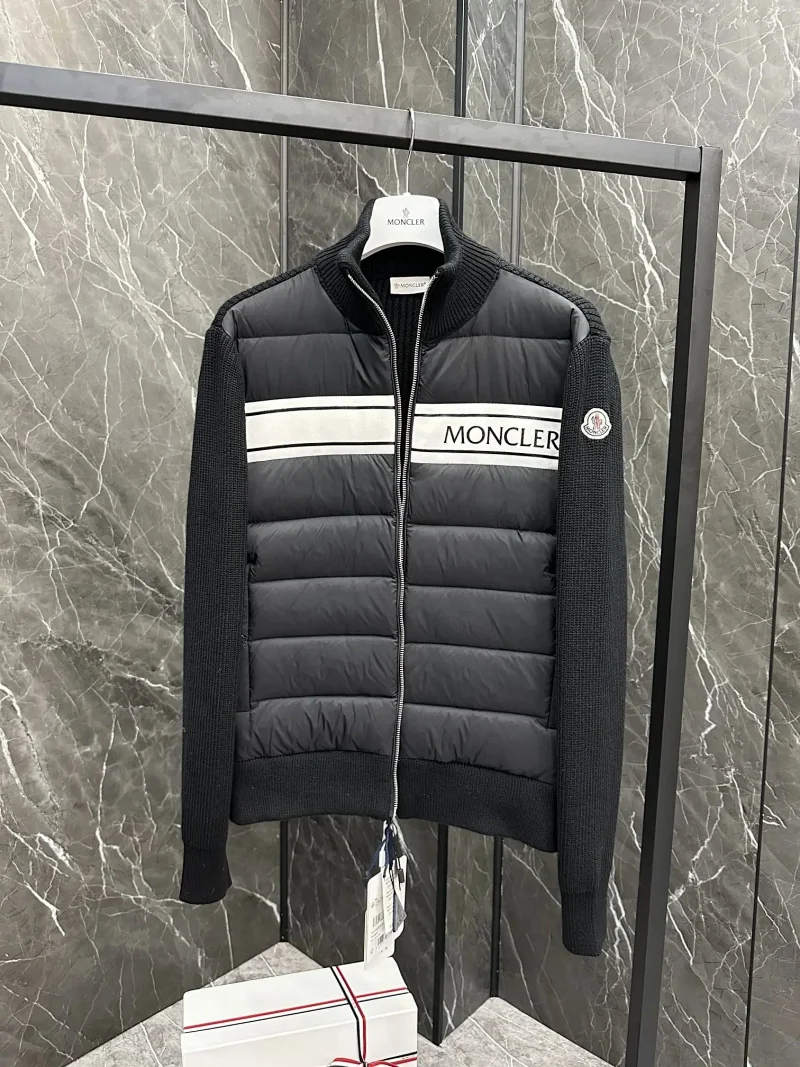 蒙口羽绒服可以搭配毛衣05