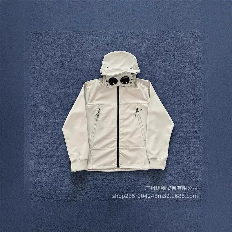 冲锋衣-灰色
