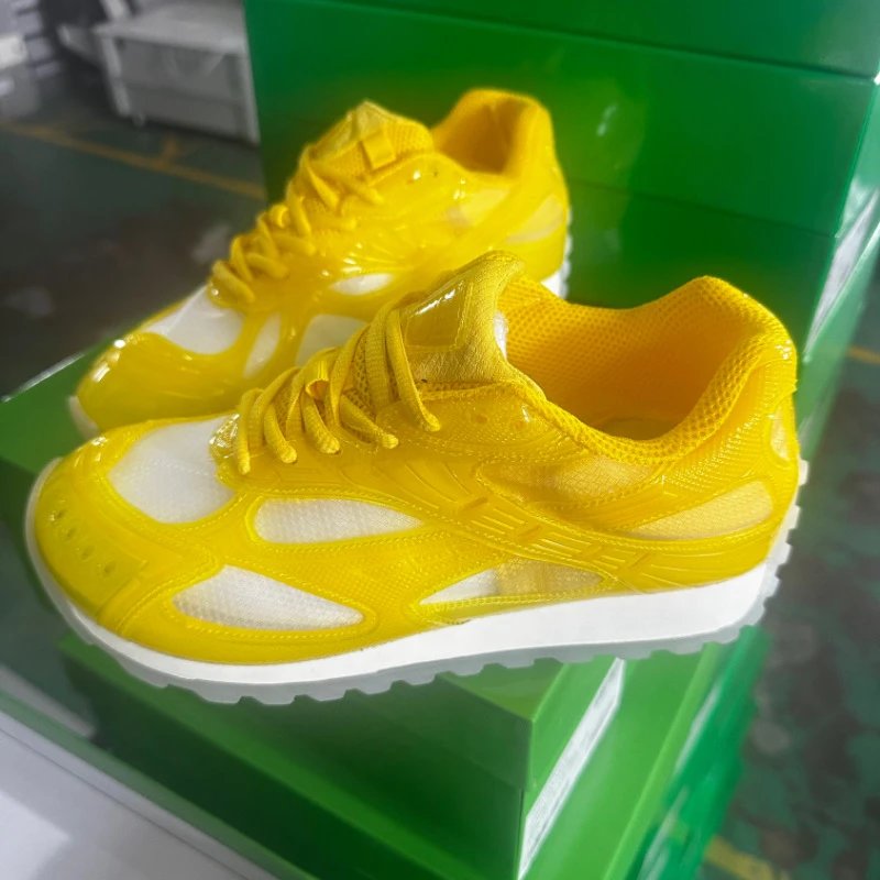透明黄