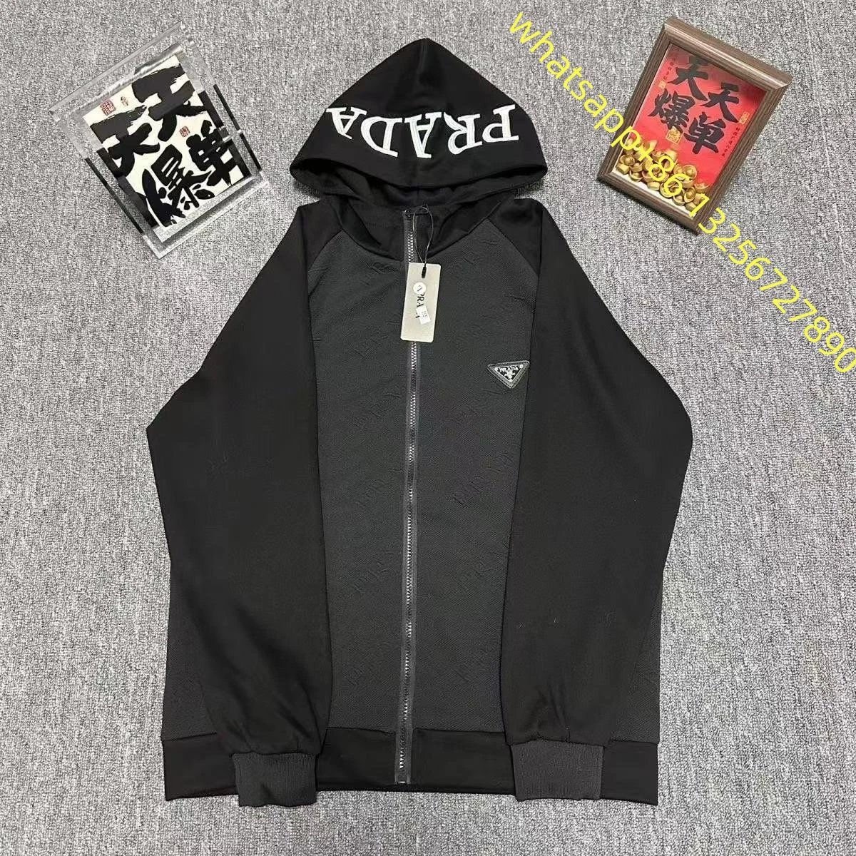 Prada25