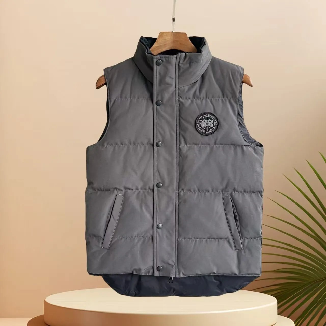 23 Lodge Vest