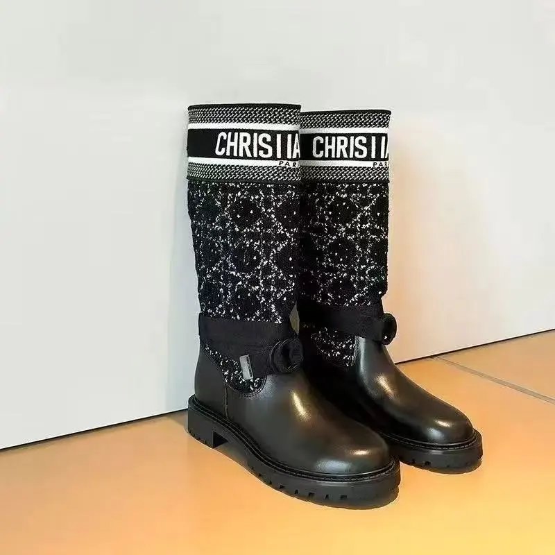 黑白色