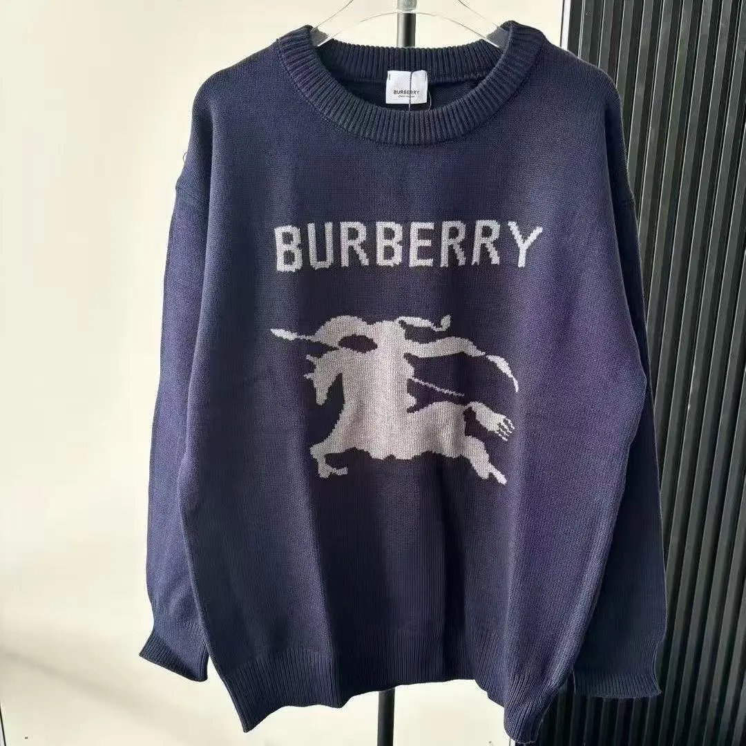 Burberry 紫色毛衣