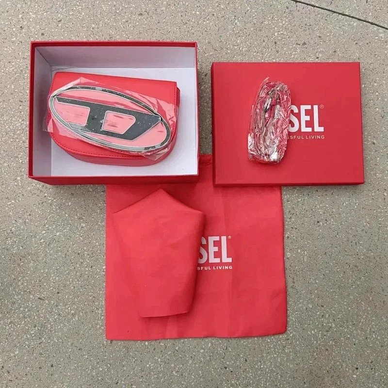 Diesel 红色