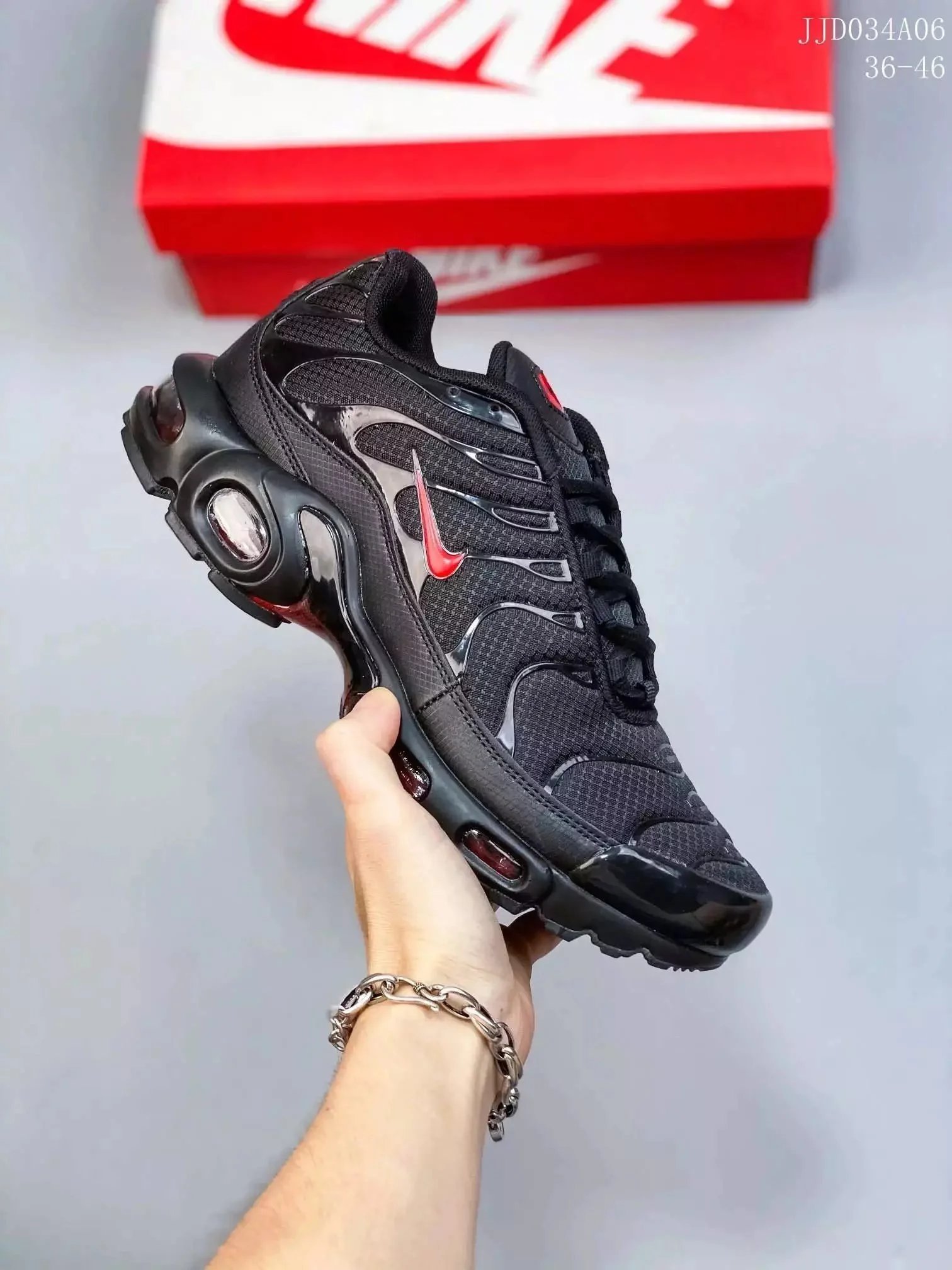 25黑色