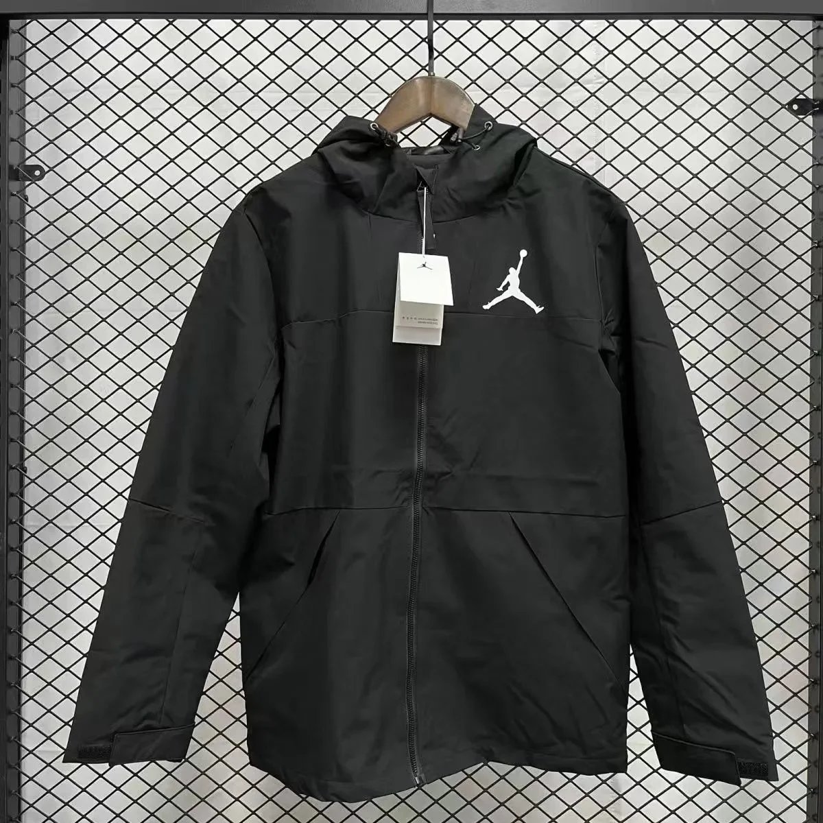 AJ06