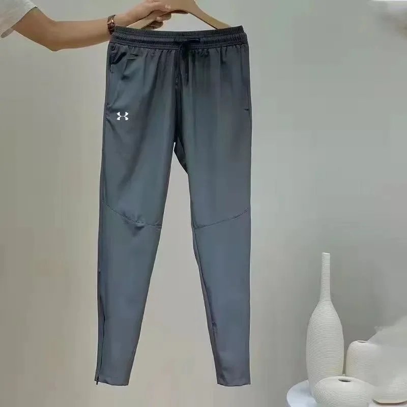 UA裤子03