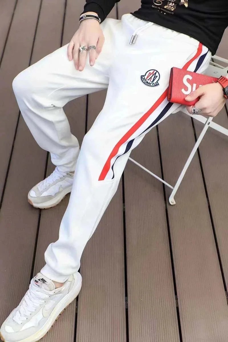 白色