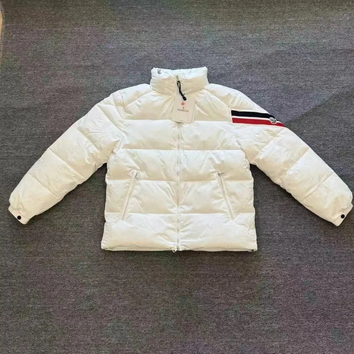 Moncler棉服白色