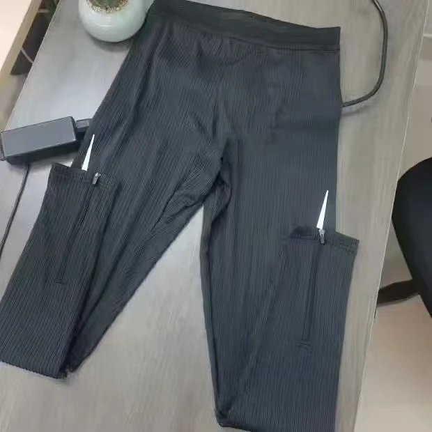黑色螺纹紧身裤