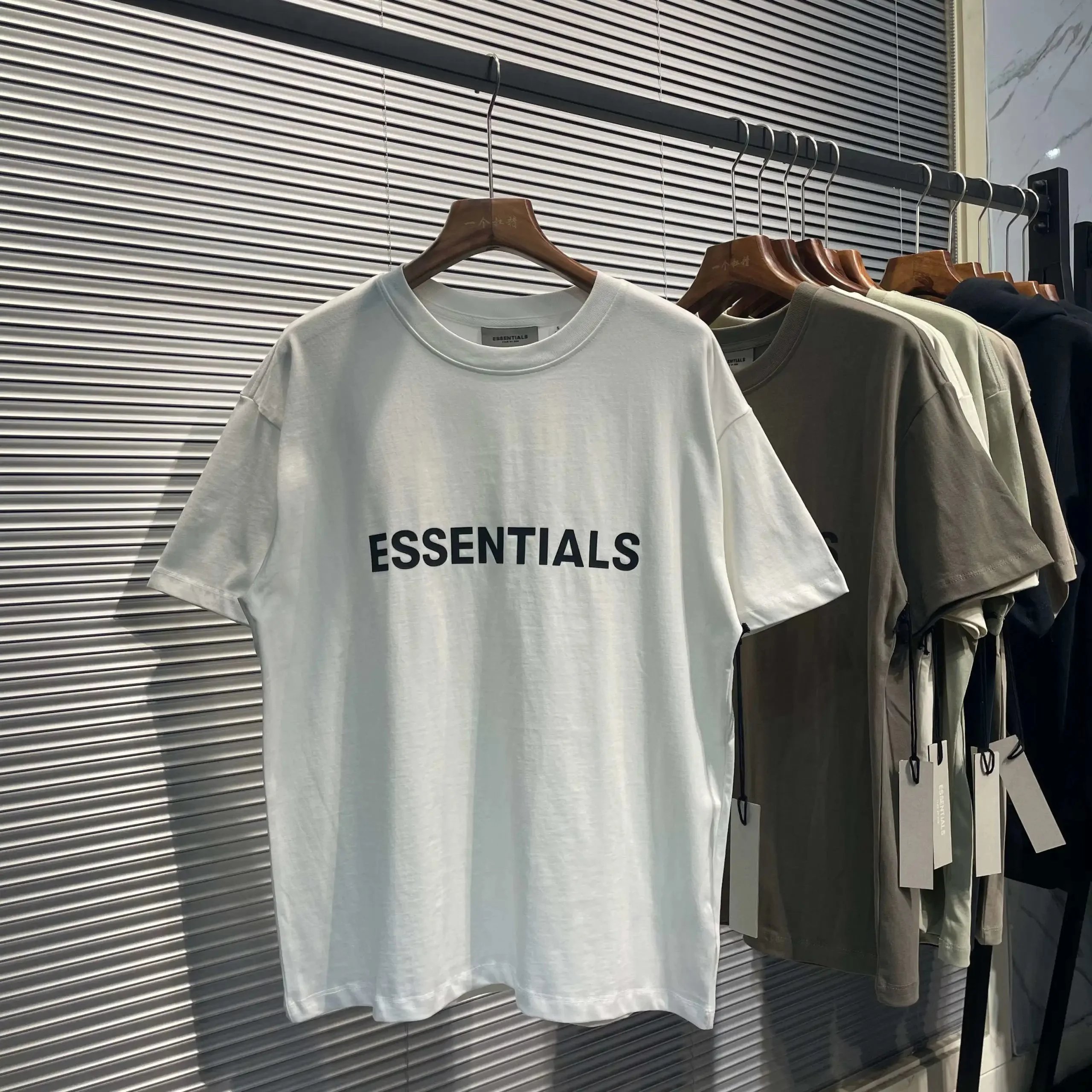 白色