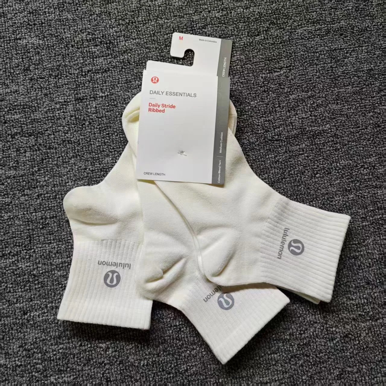 White lettering, one card, three pairs, mid-length
