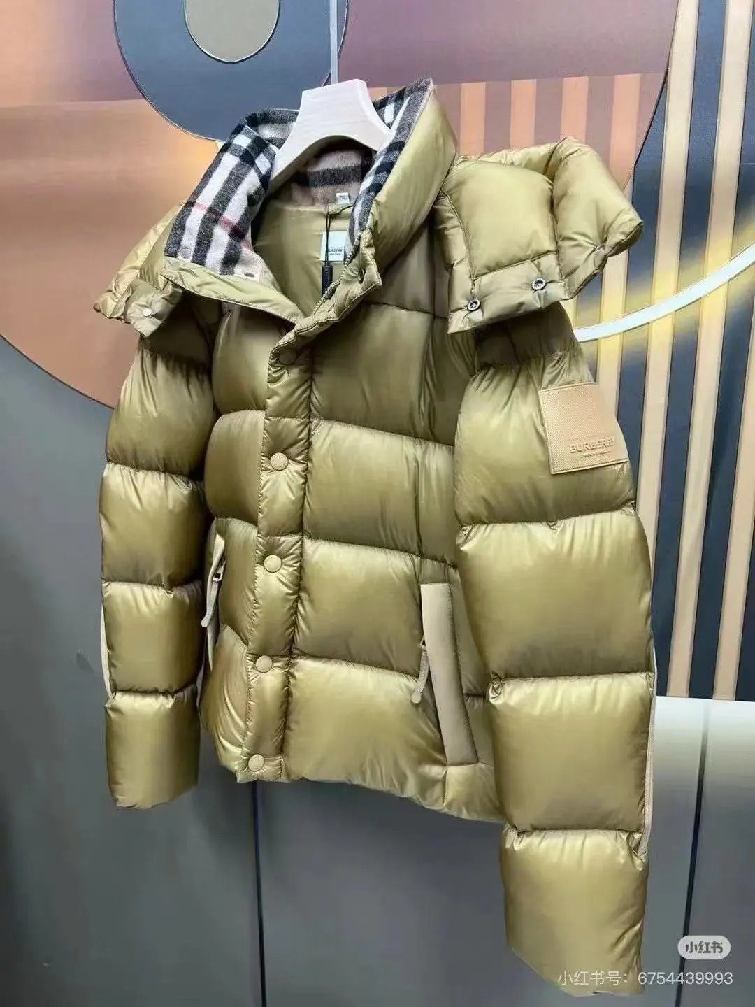 11 (down jacket)