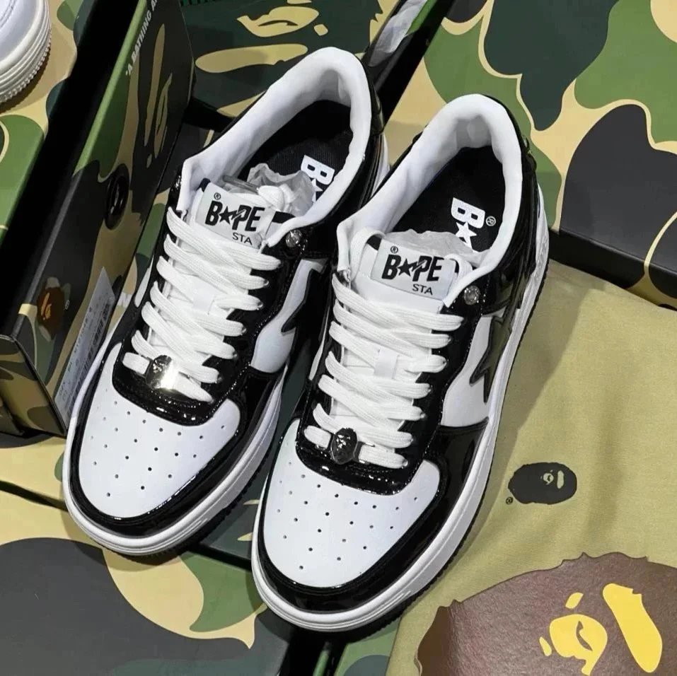 Patent leather black