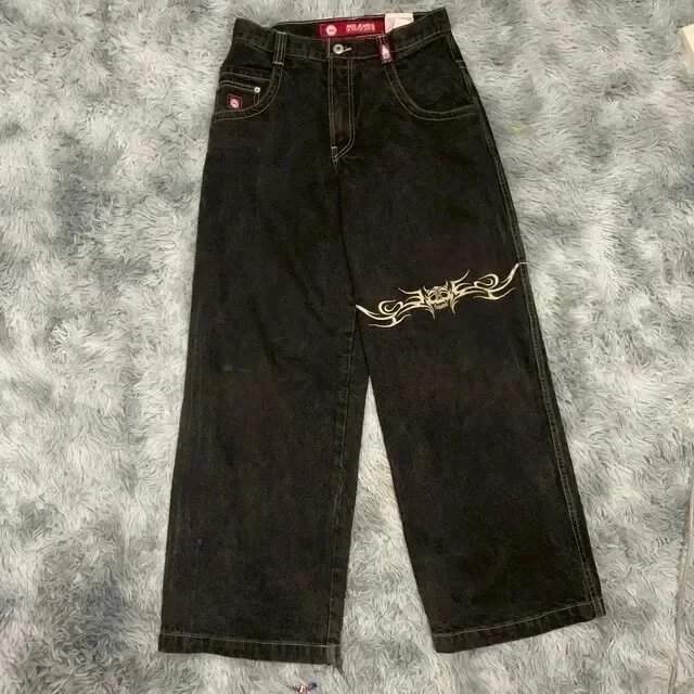 N04 Black and Gray
