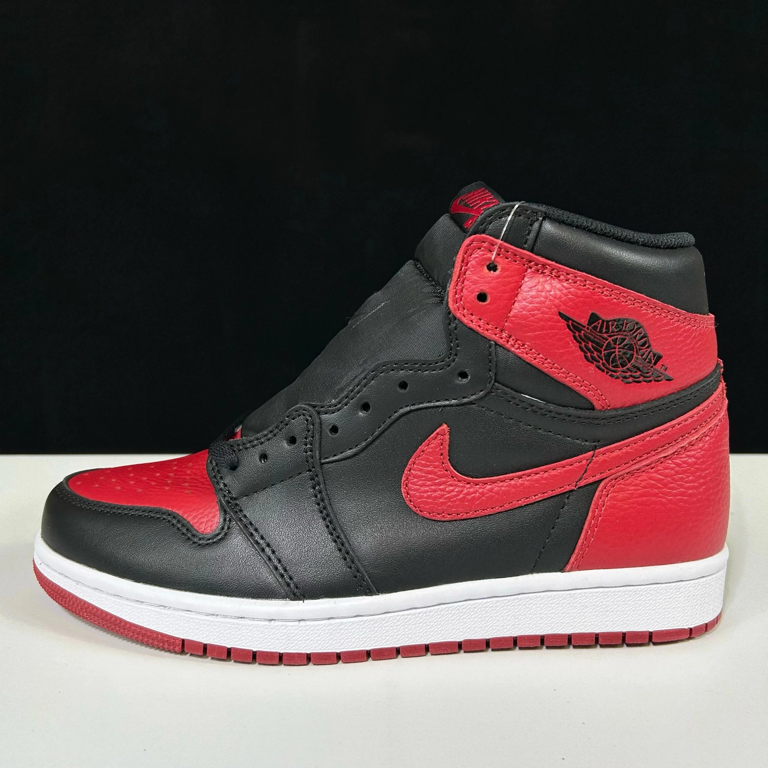 2 black and red