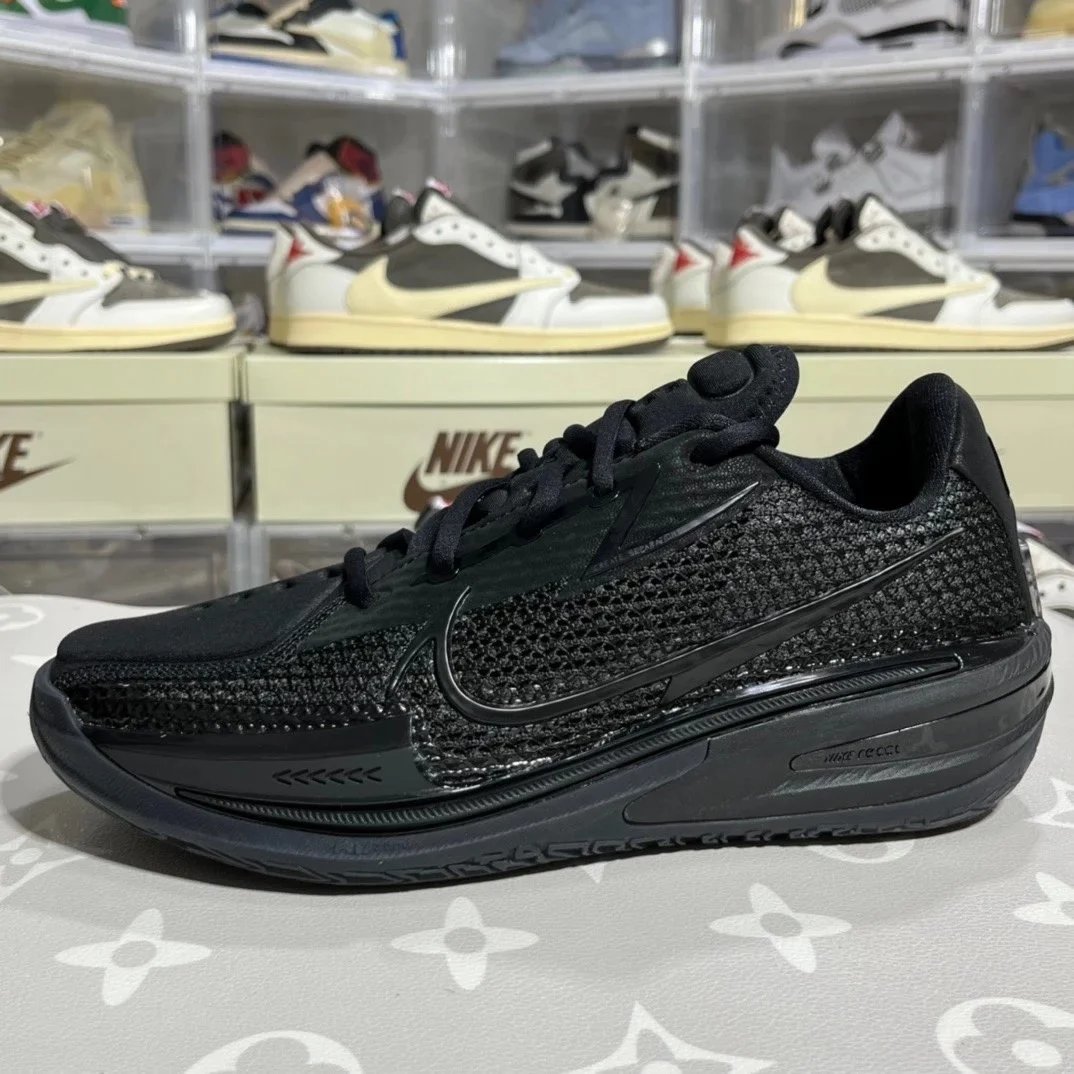 GT All Black 002