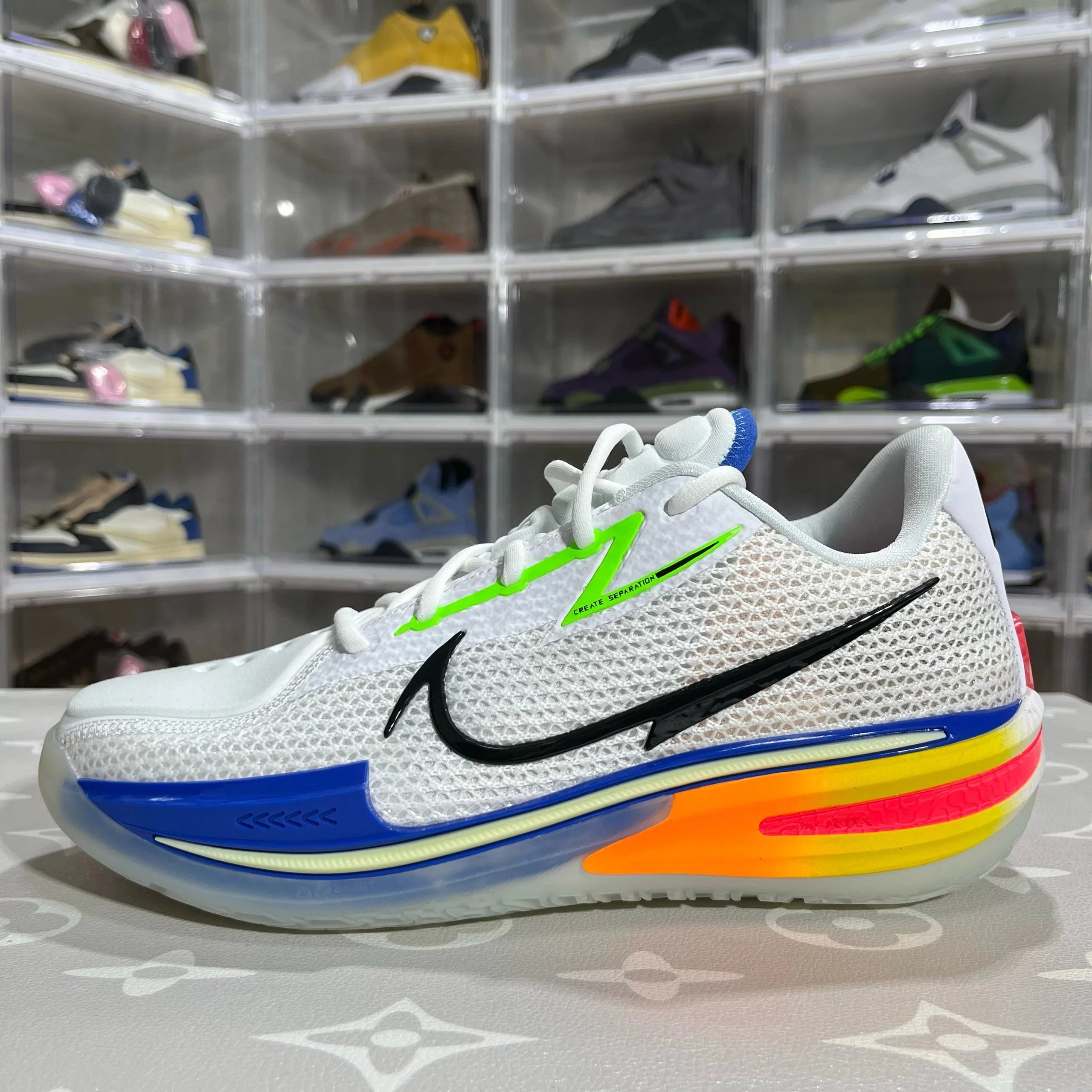 GT White Rainbow 114
