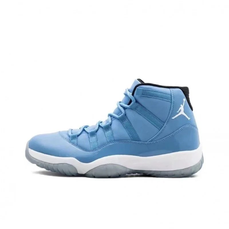 aj 11-Solo flight