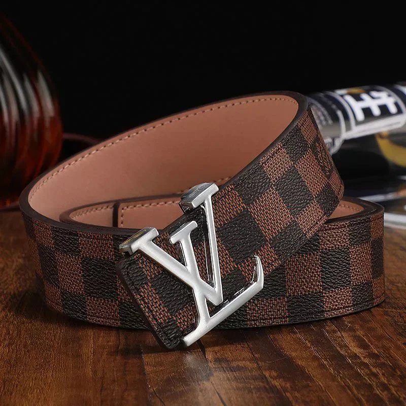 Cage silver buckle