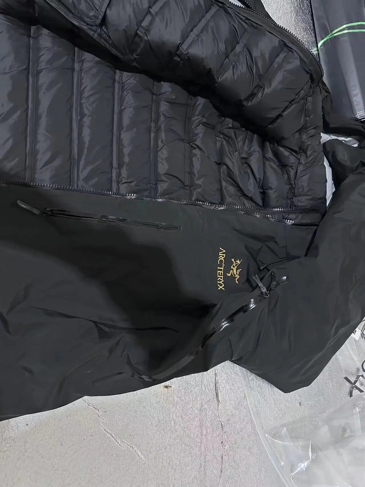 SV--Black Down Jacket Two-Piece Set