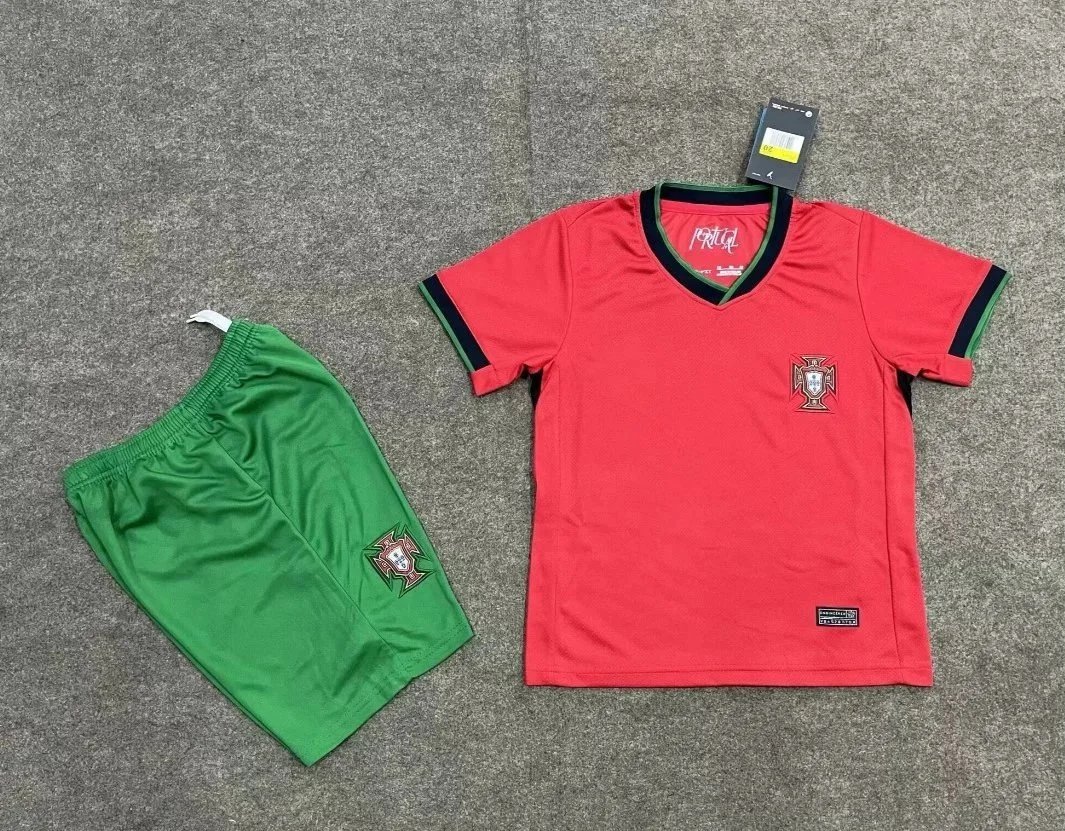 24–25 Portugal home game