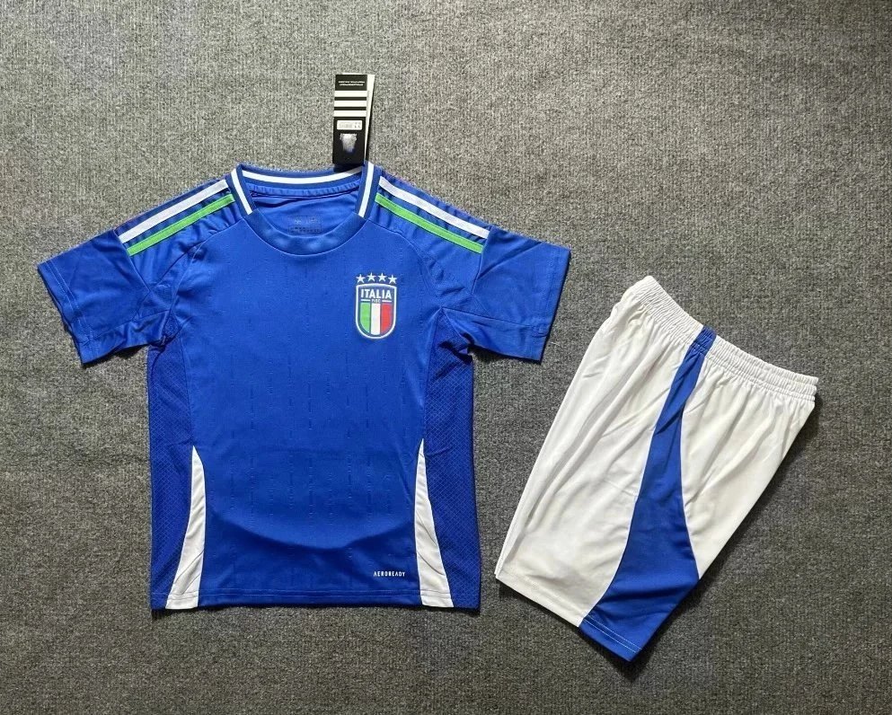 24–25 Italy home game