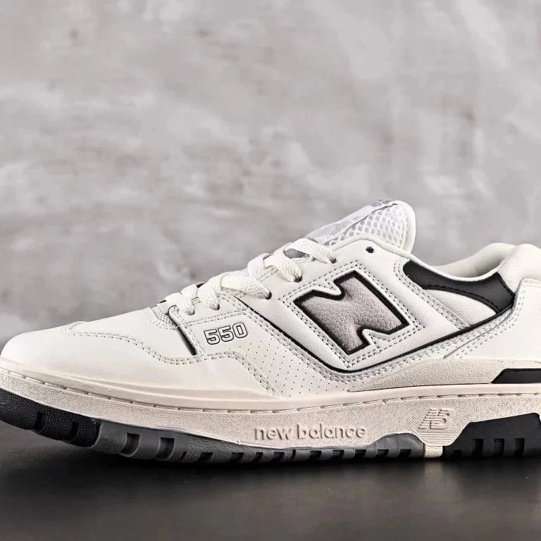 550 Beige-Black BB550LWT