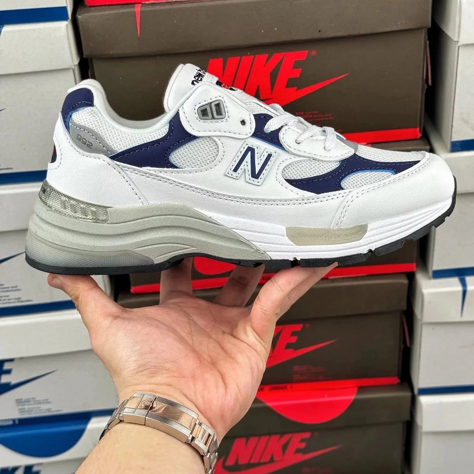 992 White-Blue M992EC