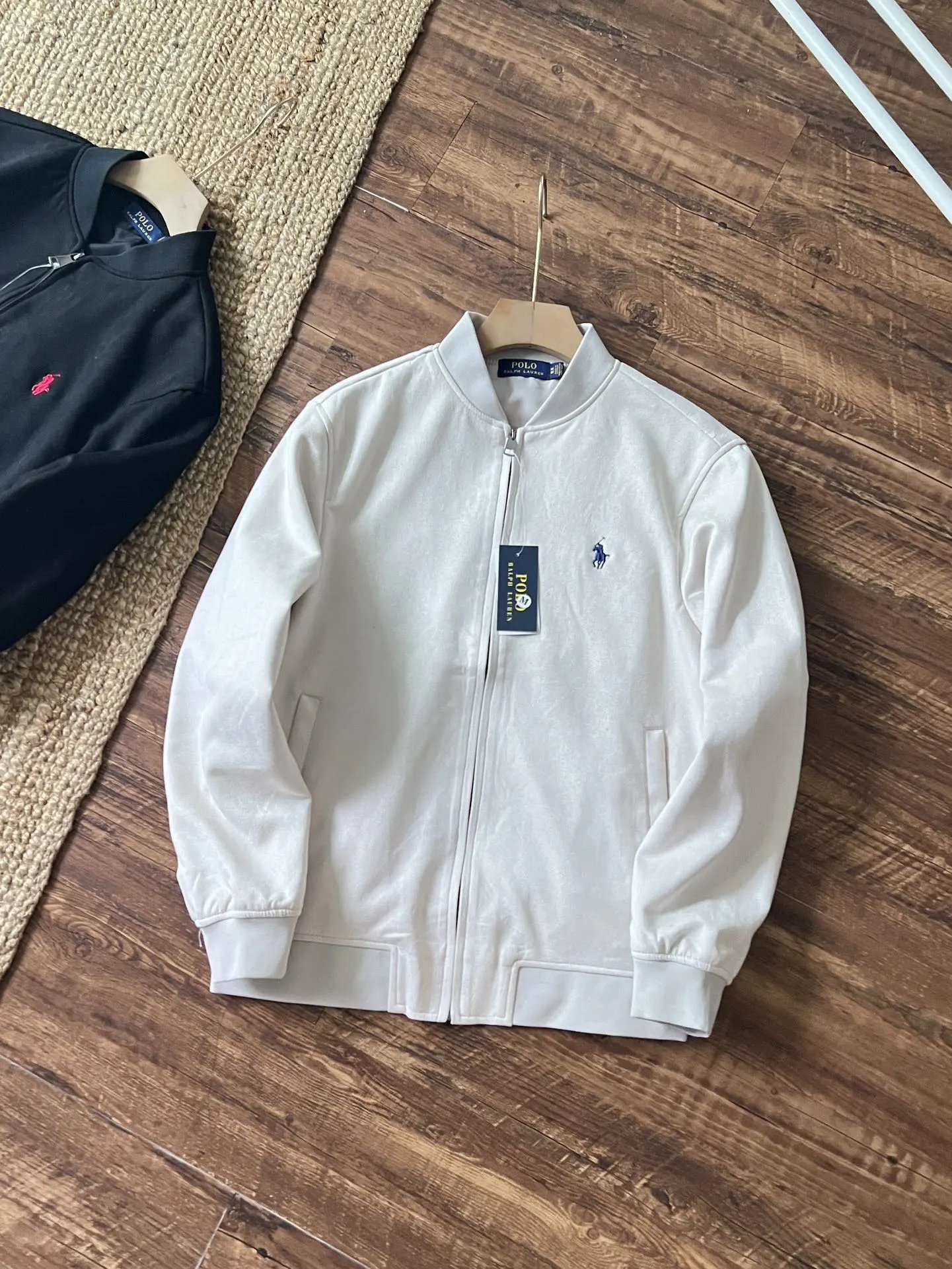 39  zipper jacket
