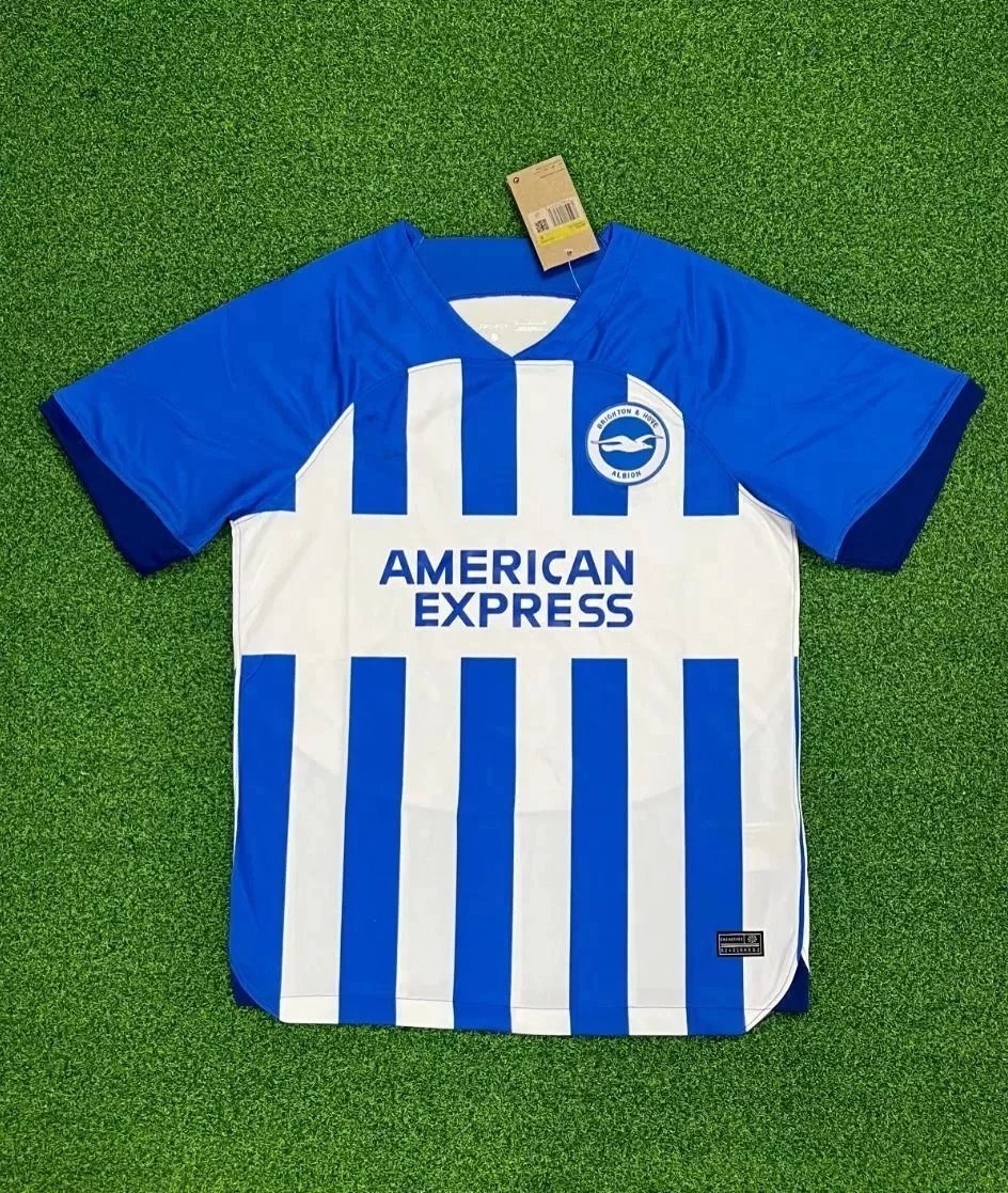 2324 Brighton’s home blue