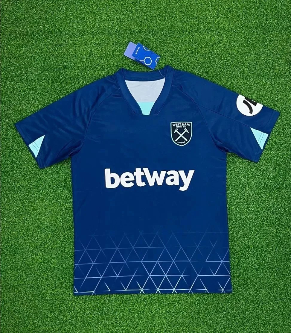 2324 West Ham United