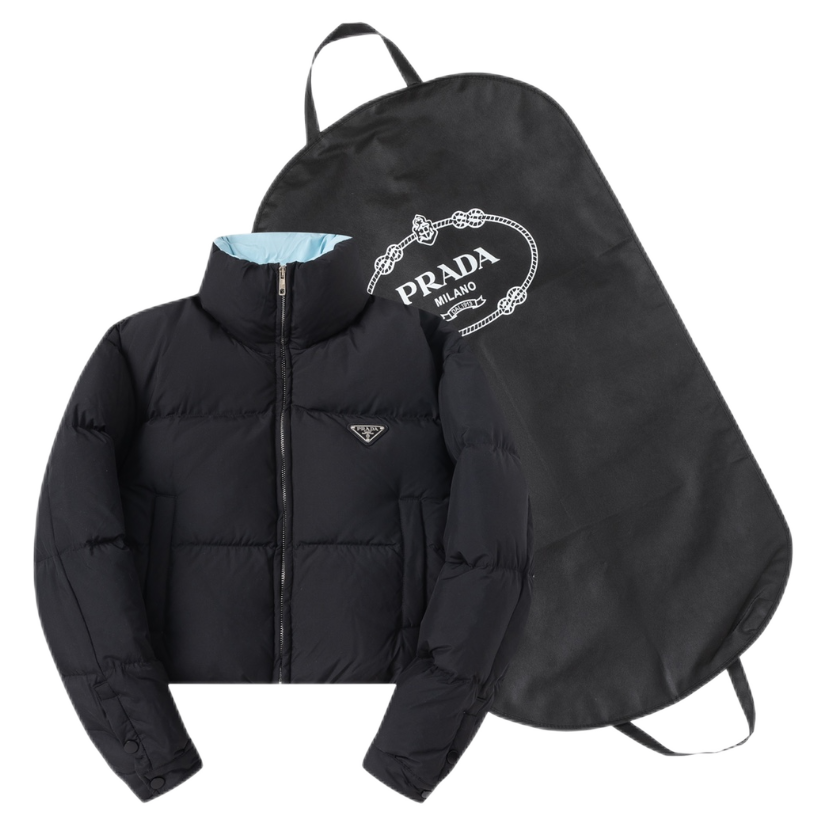 Short down jacket with a small bee logo in black