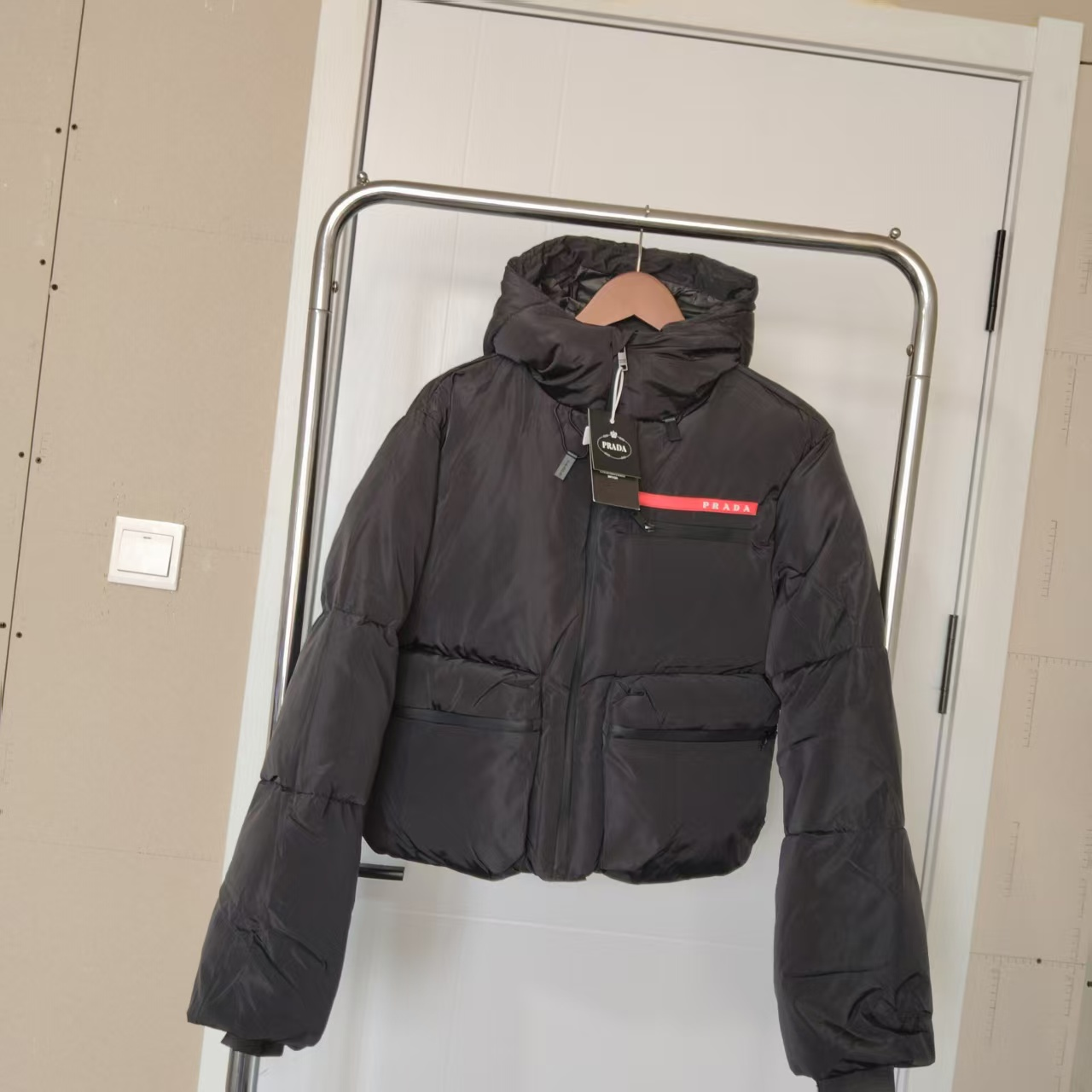 Short Down Jacket Letter Small Black