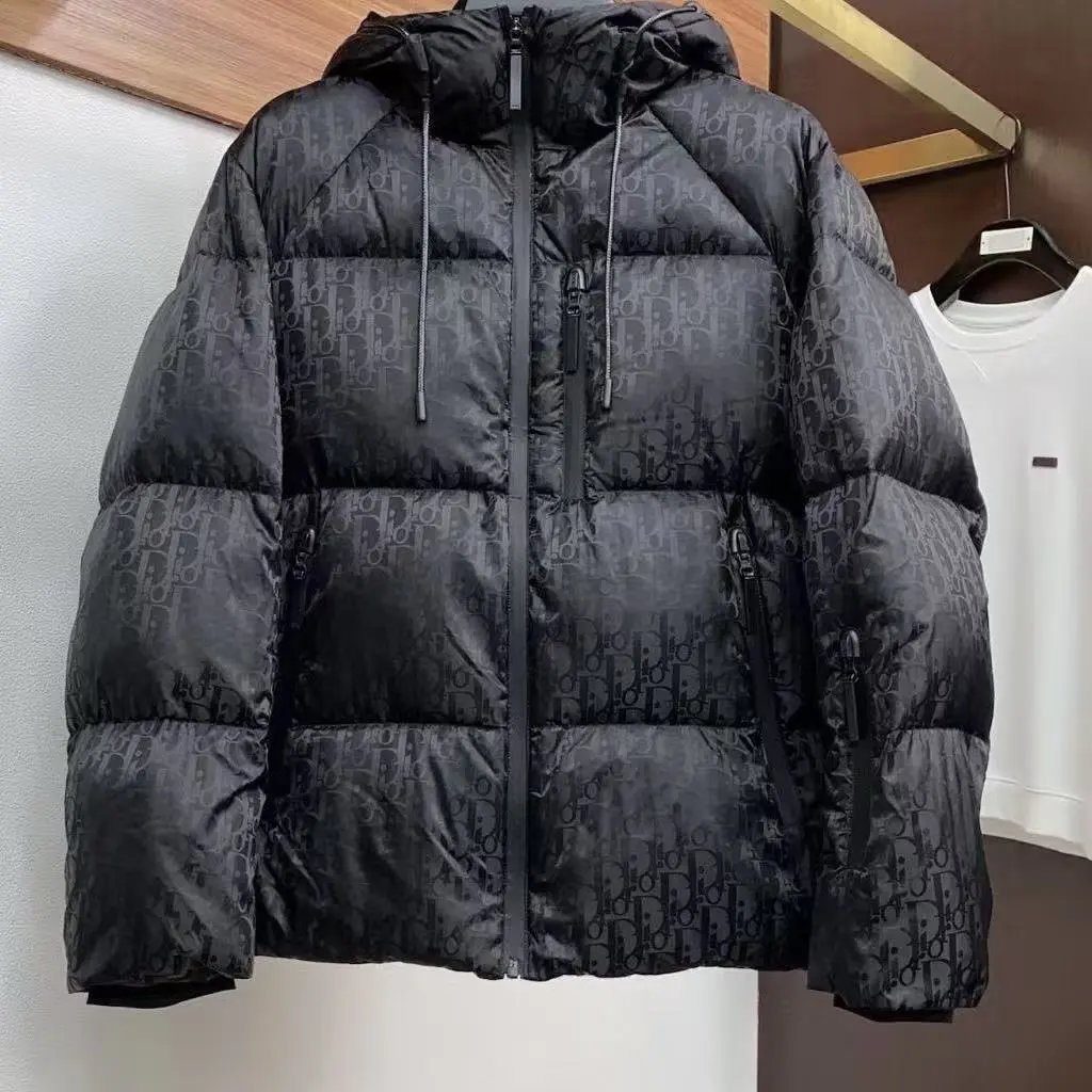 04-Black (Hooded)