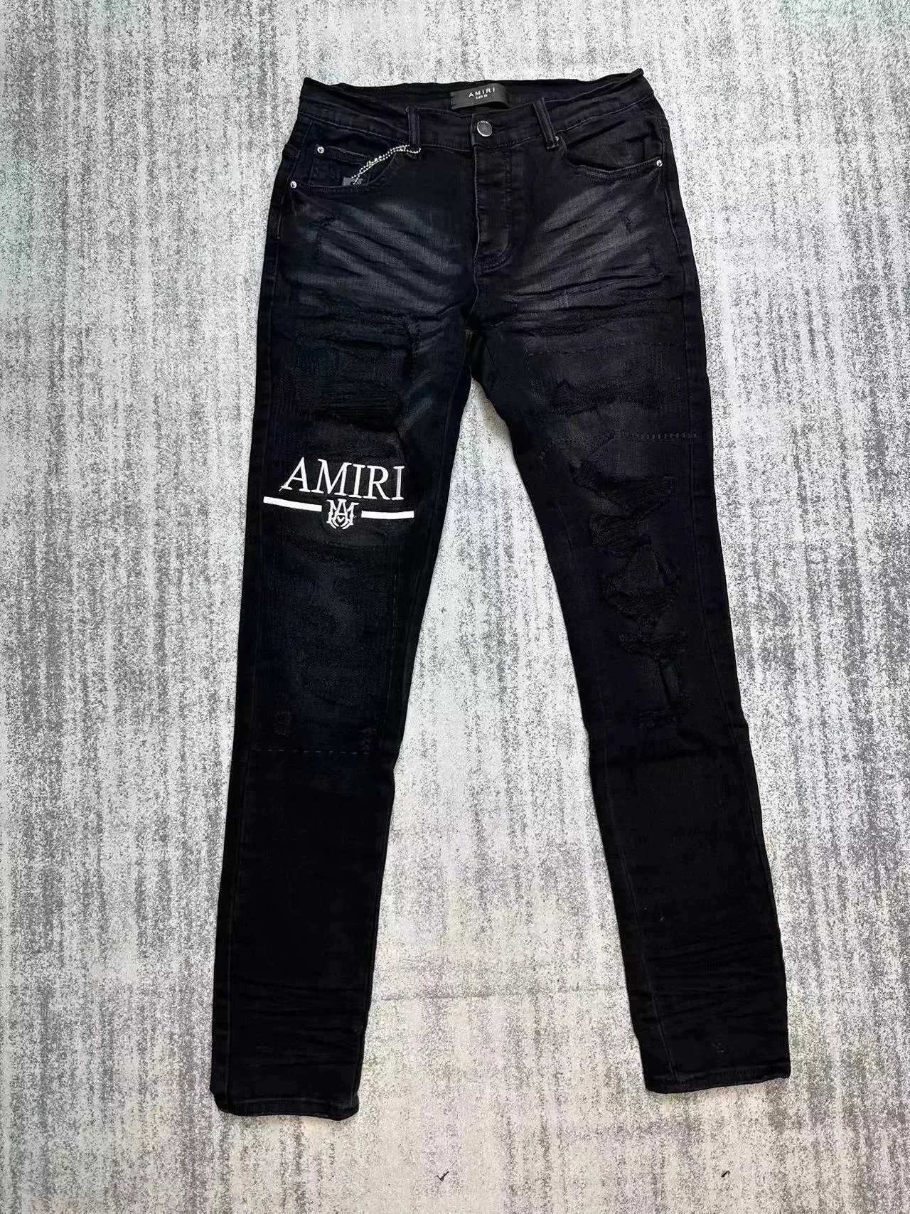 11 Black 002